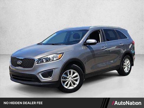 Used 2018 Kia Sorento FWD image 1
