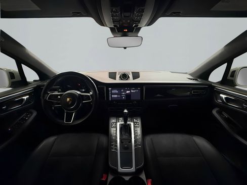Used 2020 Porsche Macan AWD/4WD image 16