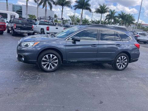 Used 2016 Subaru Outback 2.5i Limited AWD/4WD image 2