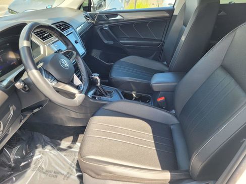 Certified 2023 Volkswagen Tiguan SE w/ Panoramic Sunroof Package FWD image 20