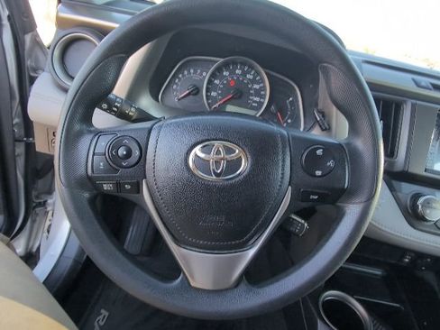 Used 2014 Toyota RAV4 XLE image 12