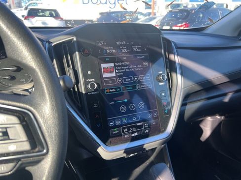 Used 2024 Subaru Crosstrek 2.0i Premium image 3