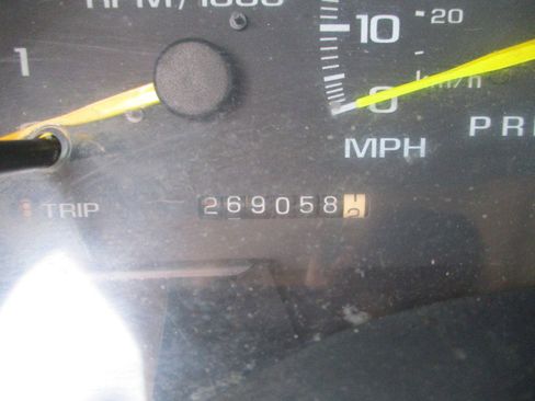 Used 1995 GMC Sierra 1500 Club Coupe 6.5-ft. Bed 2WD image 10