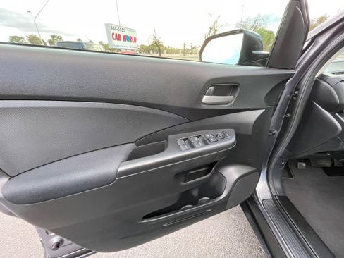 Used 2016 Honda CR-V LX image 11