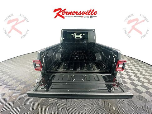 New 2026 Jeep Gladiator Mojave w/ Technology Group image 15