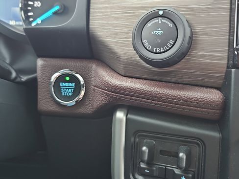 Used 2023 Ford Expedition Max Limited image 35