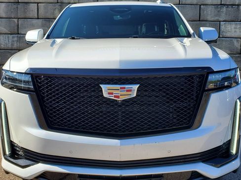 Used 2021 Cadillac Escalade Sport Platinum AWD/4WD image 9