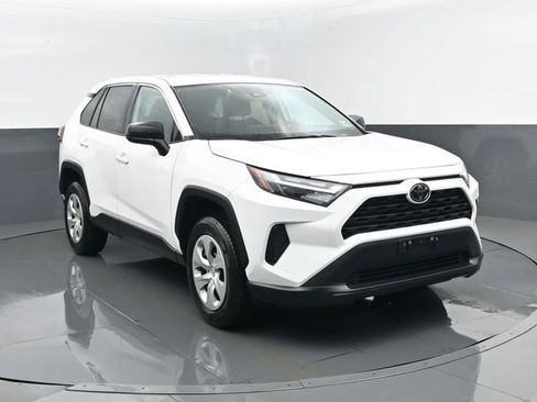 Used 2024 Toyota RAV4 LE image 3