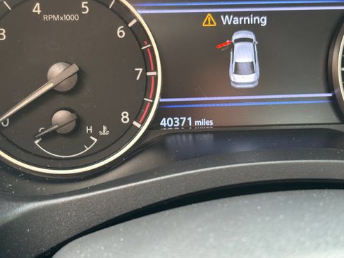 Used 2025 Nissan Altima 2.5 SV FWD image 9