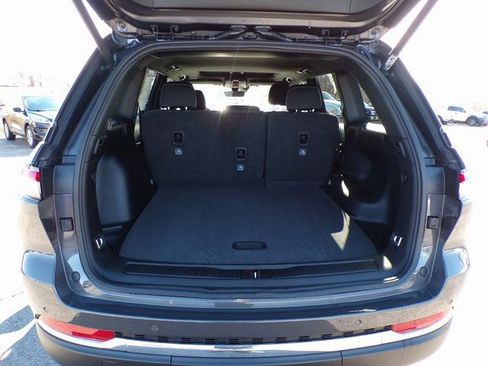 New 2025 Jeep Grand Cherokee Laredo X w/ Luxury Tech Group I image 7