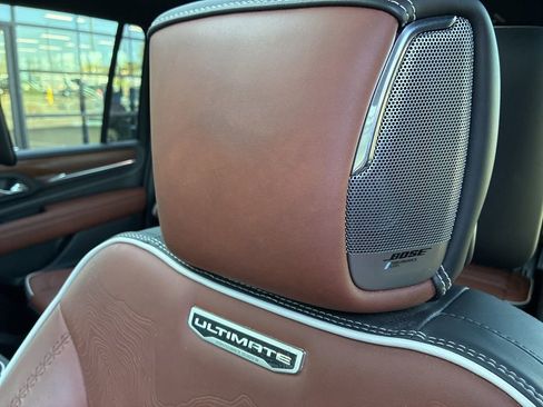 Used 2024 GMC Yukon XL Denali Ultimate AWD/4WD image 29