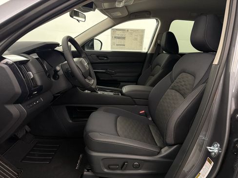 New 2026 Nissan Pathfinder SV image 14