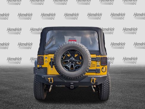 Used 2015 Jeep Wrangler Sport image 9