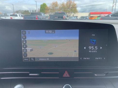 Used 2023 Hyundai Elantra SEL w/ Convenience Package image 15