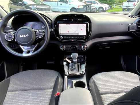 Used 2023 Kia Soul EX FWD image 17