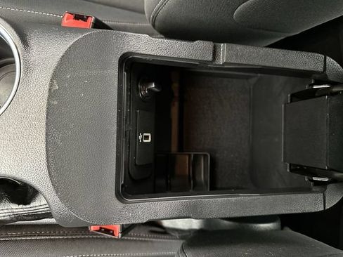 Used 2022 Ford Mustang Coupe RWD image 20