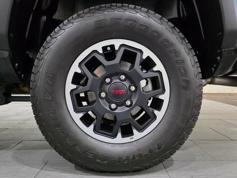 Used 2024 Toyota Tacoma TRD Off-Road w/ TRD Off Road Premium Package AWD/4WD image 23