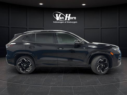 Used 2025 Volkswagen Tiguan SEL R-Line AWD/4WD image 8