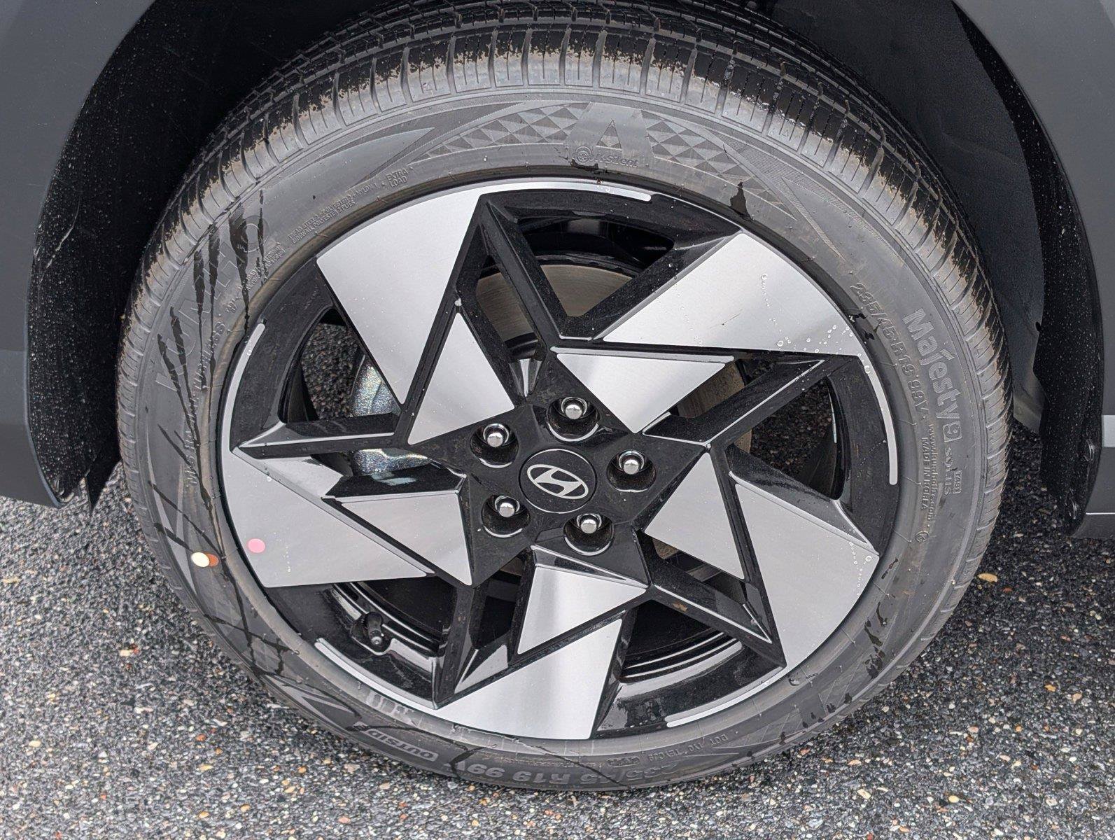 New 2026 Hyundai Kona Limited AWD/4WD image 7