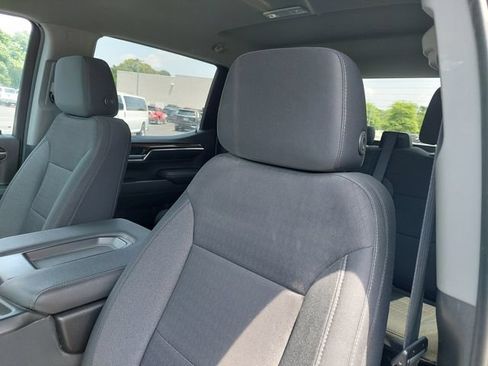 Used 2024 Chevrolet Silverado 1500 LT AWD/4WD image 6