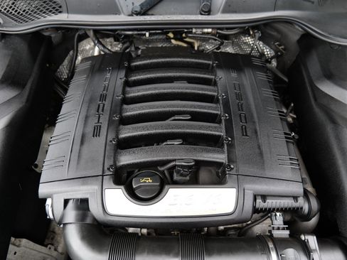 Used 2016 Porsche Cayenne image 53