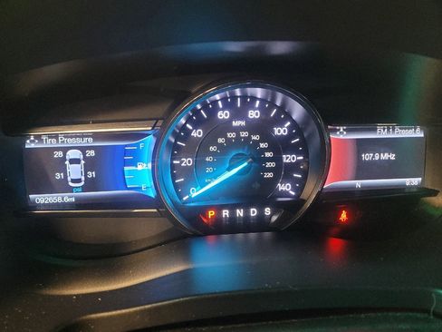 Used 2017 Ford Explorer XLT w/ Equipment Group 202A FWD image 23