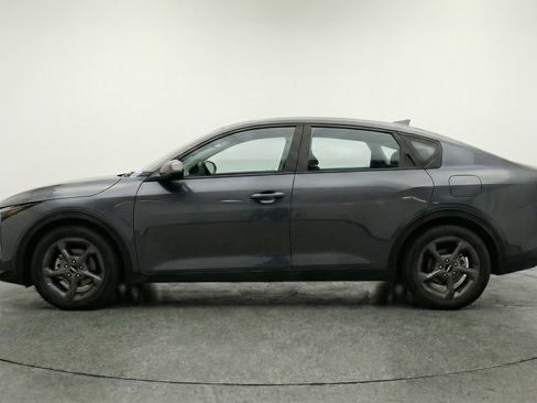 Used 2025 Kia K4 LXS image 5