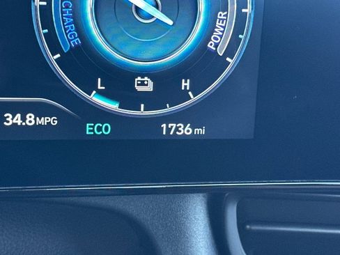 Certified 2025 Hyundai Elantra SEL FWD image 28