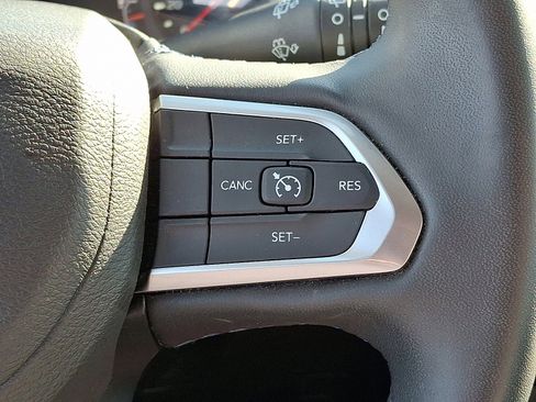 Used 2022 Jeep Compass Latitude image 22