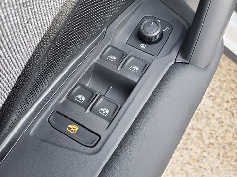 New 2026 Volkswagen Tiguan S FWD image 19