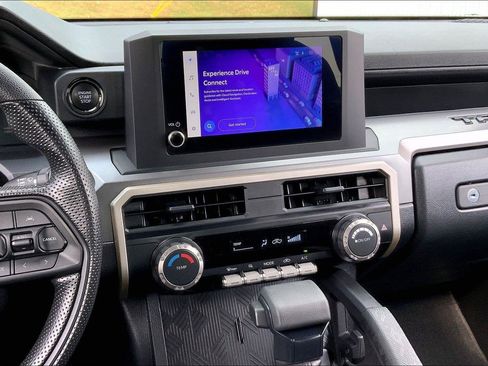 Used 2024 Toyota Tacoma SR5 AWD/4WD image 6