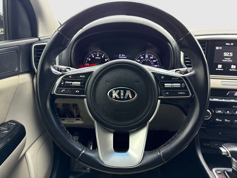 Used 2020 Kia Sportage EX image 19