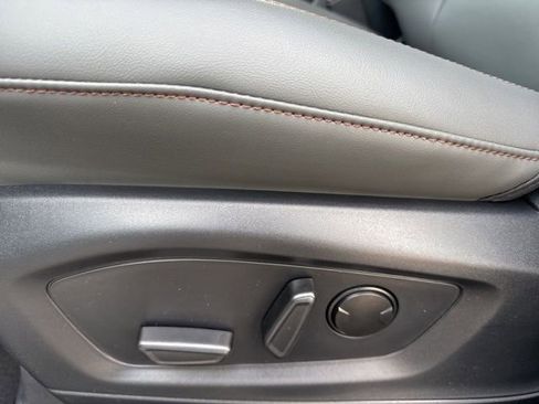 New 2026 Ford Explorer Active w/ Active Comfort Package AWD/4WD image 16