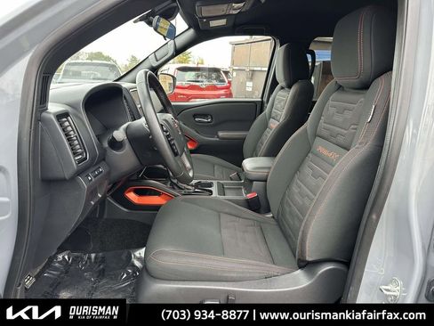 Used 2023 Nissan Frontier PRO-4X w/ Technology Package image 24
