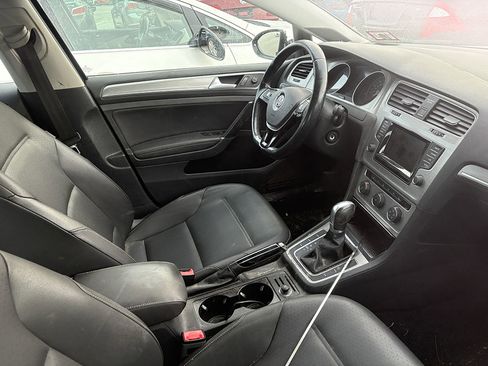 Used 2015 Volkswagen Golf TDI SE image 5