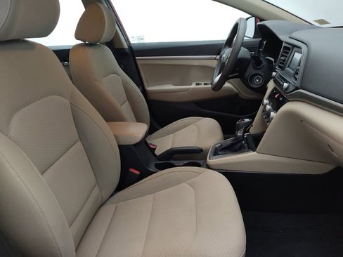 Used 2020 Hyundai Elantra SE FWD image 21