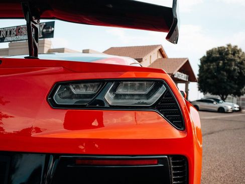 Used 2019 Chevrolet Corvette ZR1 RWD image 17