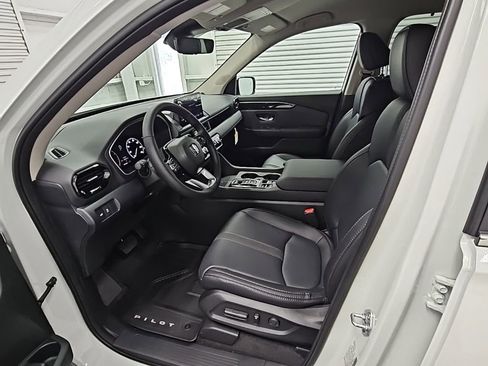 New 2025 Honda Pilot EX-L image 10