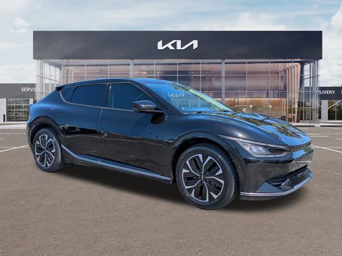Certified 2022 Kia EV6 Wind w/ Wind Technology Package image 1