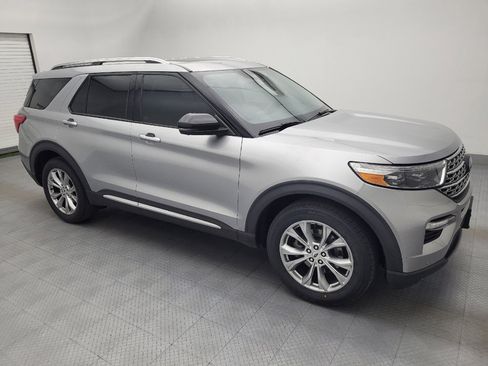 Used 2021 Ford Explorer Limited w/ Equipment Group 301A AWD/4WD image 11
