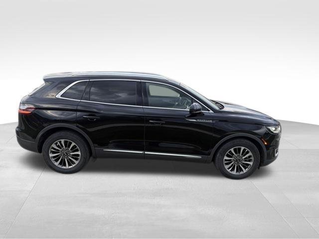 Used 2020 Lincoln Nautilus Premier w/ Equipment Group 101A AWD/4WD image 2