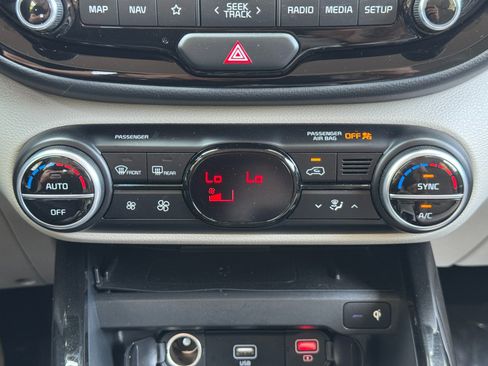 Used 2020 Kia Soul EX FWD image 25