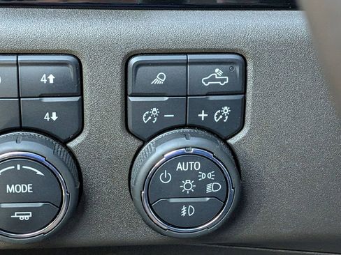 Used 2025 Chevrolet Silverado 2500 LTZ w/ Z71 Chrome Sport Edition image 27