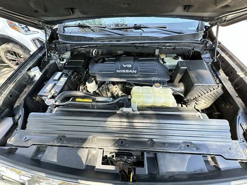 Used 2017 Nissan Titan Platinum Reserve image 33
