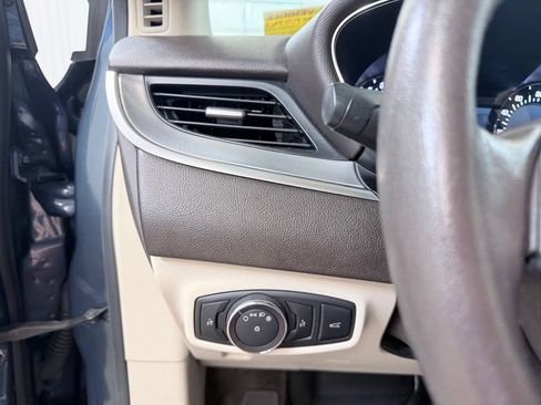 Used 2018 Lincoln MKC Premiere FWD image 38