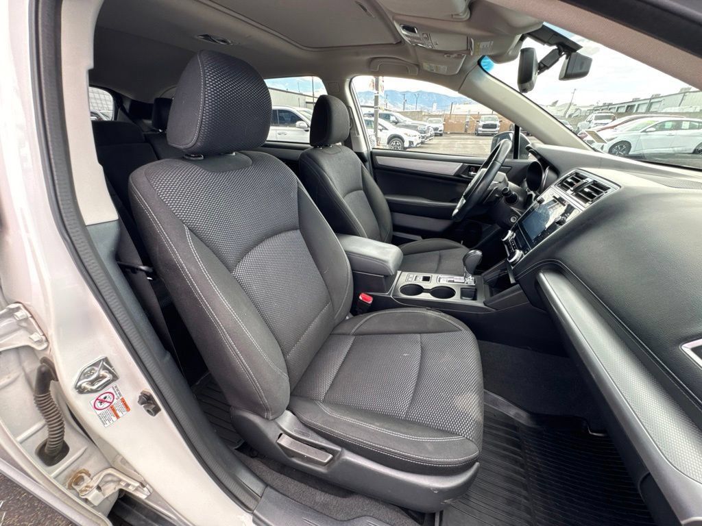 Used 2019 Subaru Outback 2.5i Premium AWD/4WD image 23