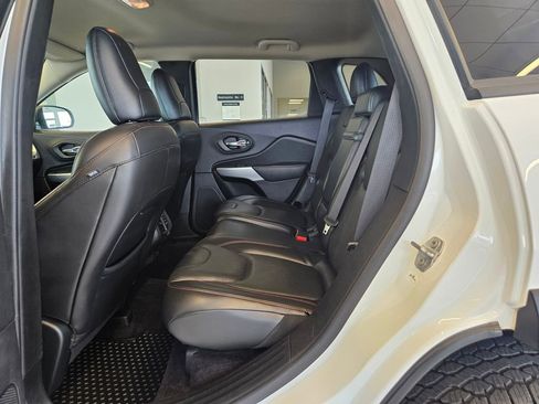 Used 2018 Jeep Cherokee Trailhawk w/ Quick Order Package 27L AWD/4WD image 27