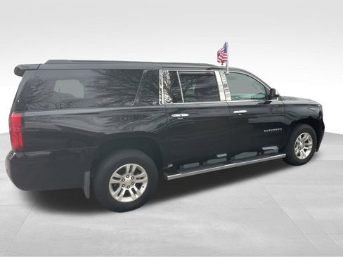 Used 2015 Chevrolet Suburban LT image 34