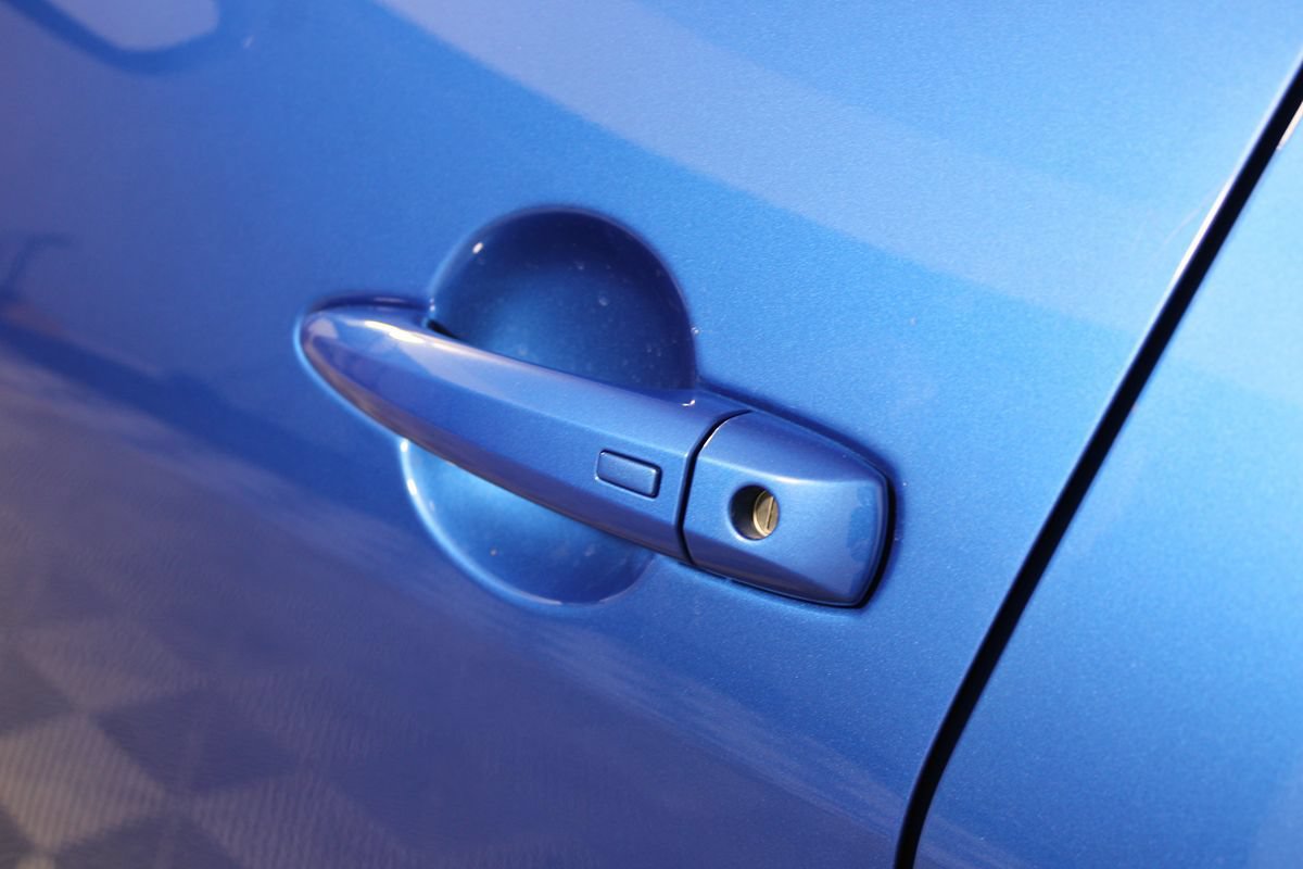 Used 2025 Nissan Sentra SV FWD image 8