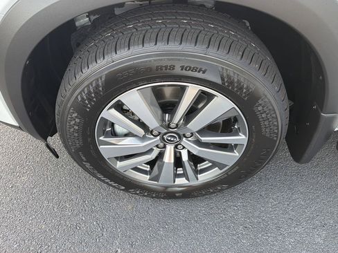 New 2026 Nissan Pathfinder SL FWD image 35